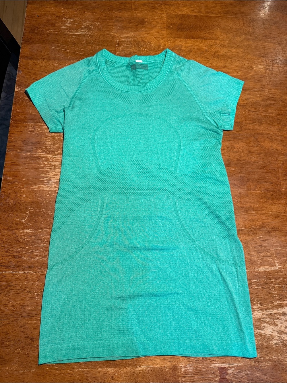 lululemon athletica Teal Short Sleeve Tunic Top